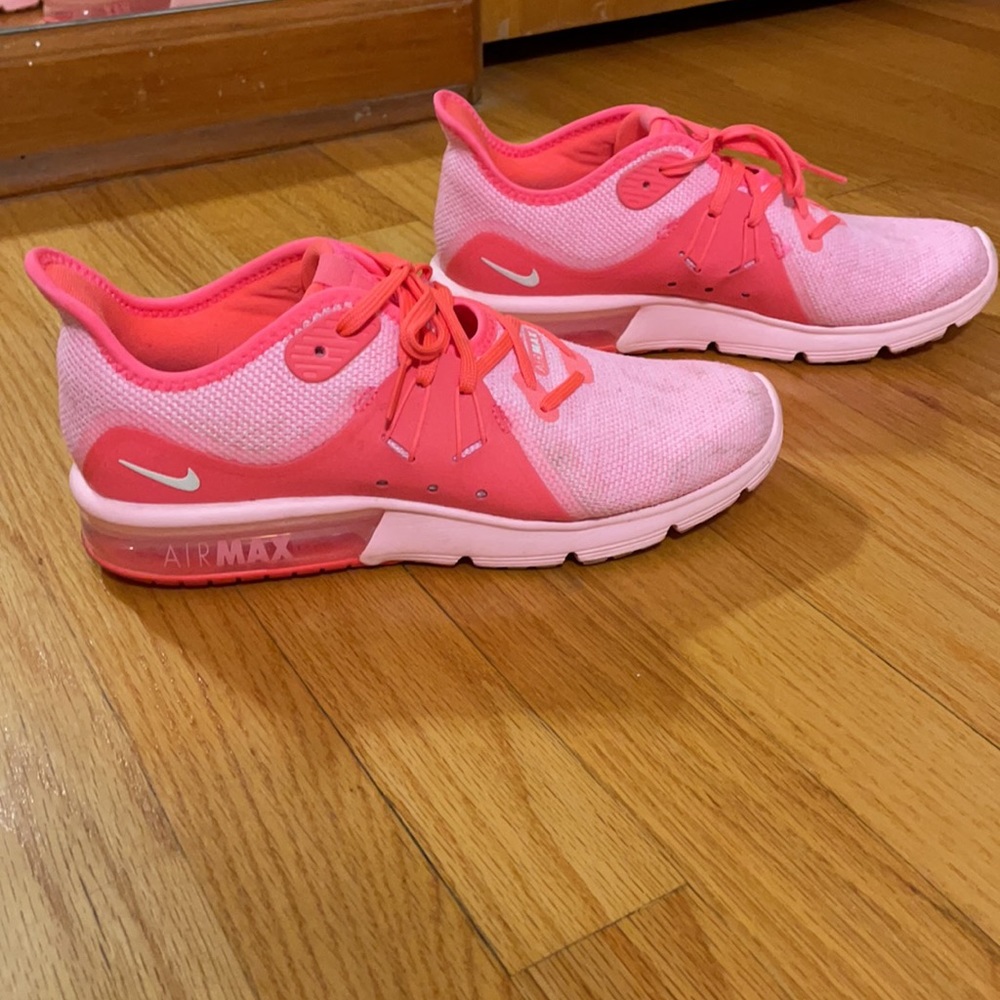 Nike Sneakers